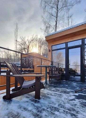 listing card gallery